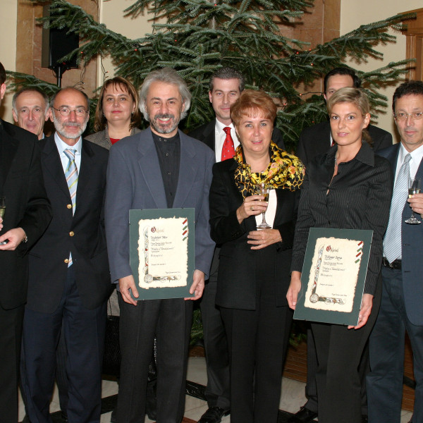 2004